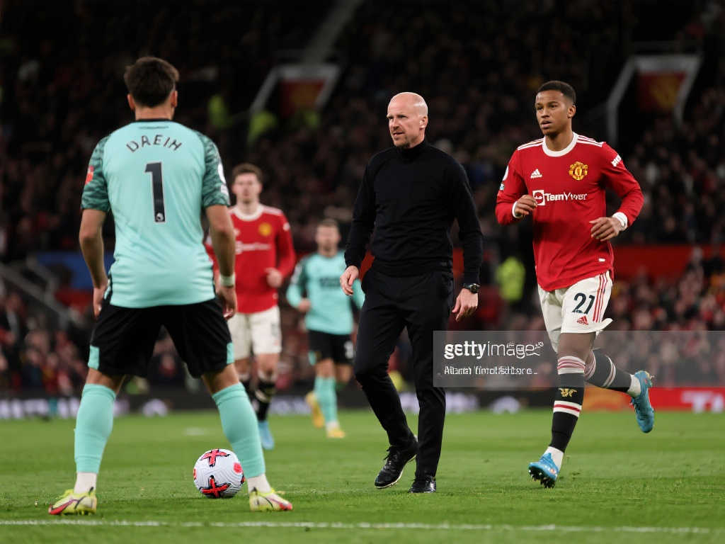 足球在新阶 足球在新阶